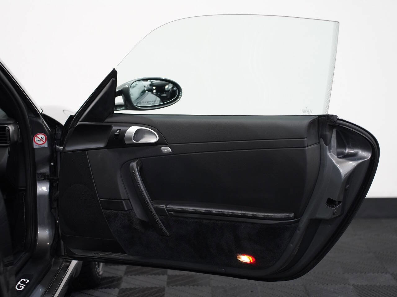 Used 2007 Porsche 911 GT3 image 25