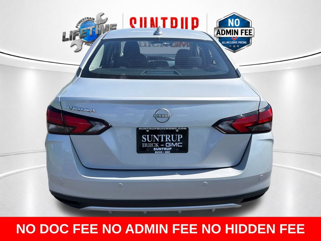 Used 2025 Nissan Versa SV FWD image 5