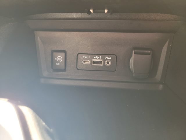 Certified 2024 Nissan Sentra SV FWD image 25