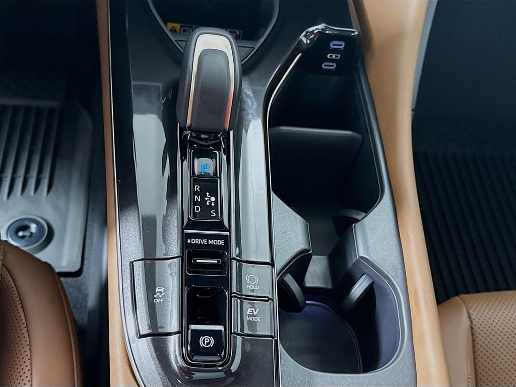 Certified 2025 Toyota Crown Signia w/ Advanced Technology Package AWD/4WD image 19