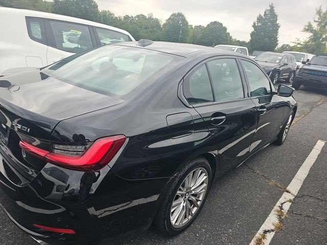Used 2023 BMW 330i xDrive Sedan w/ Driving Assistance Package AWD/4WD image 4