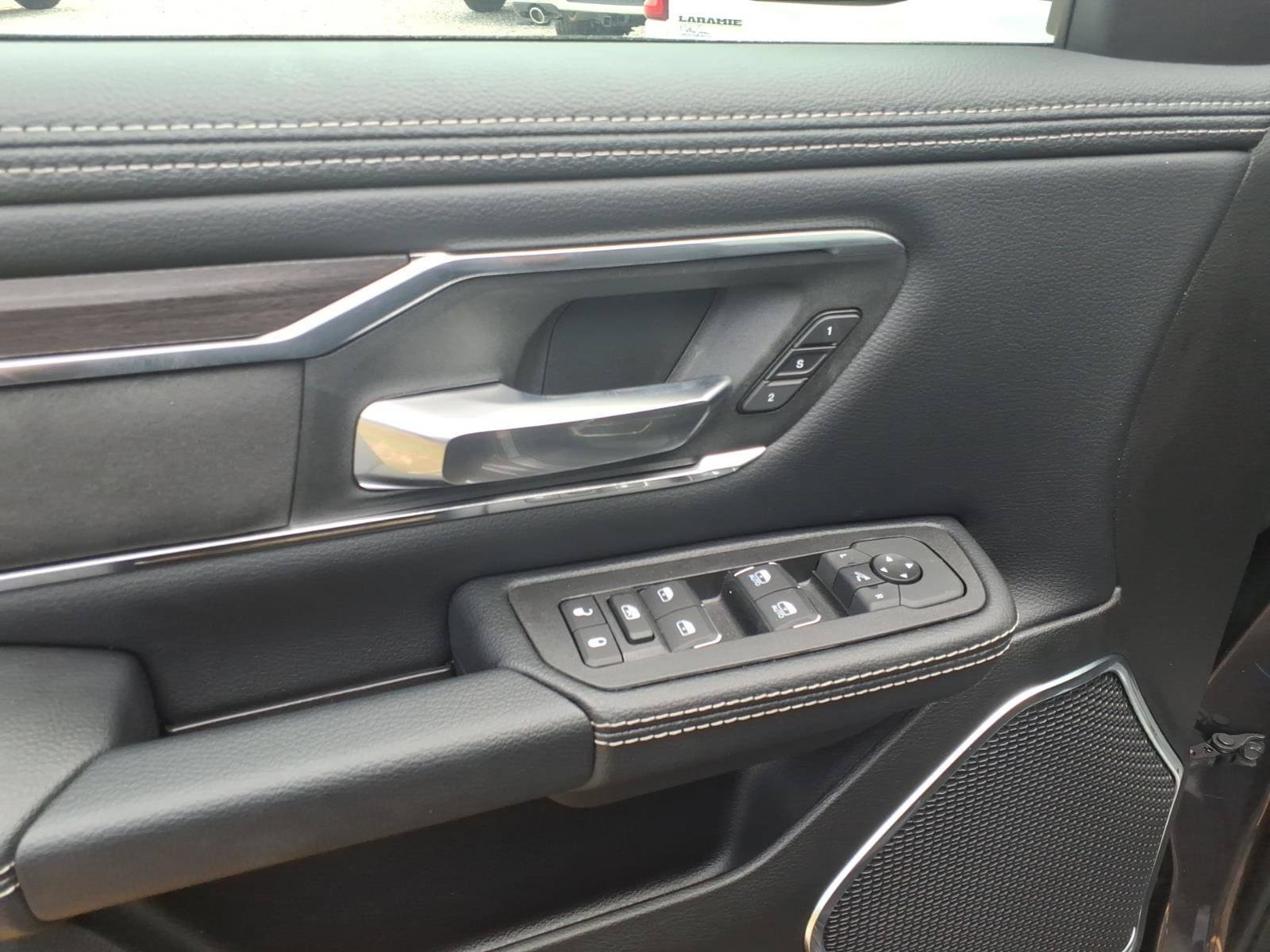 New 2026 RAM 1500 Laramie w/ Chrome Appearance Group AWD/4WD image 6