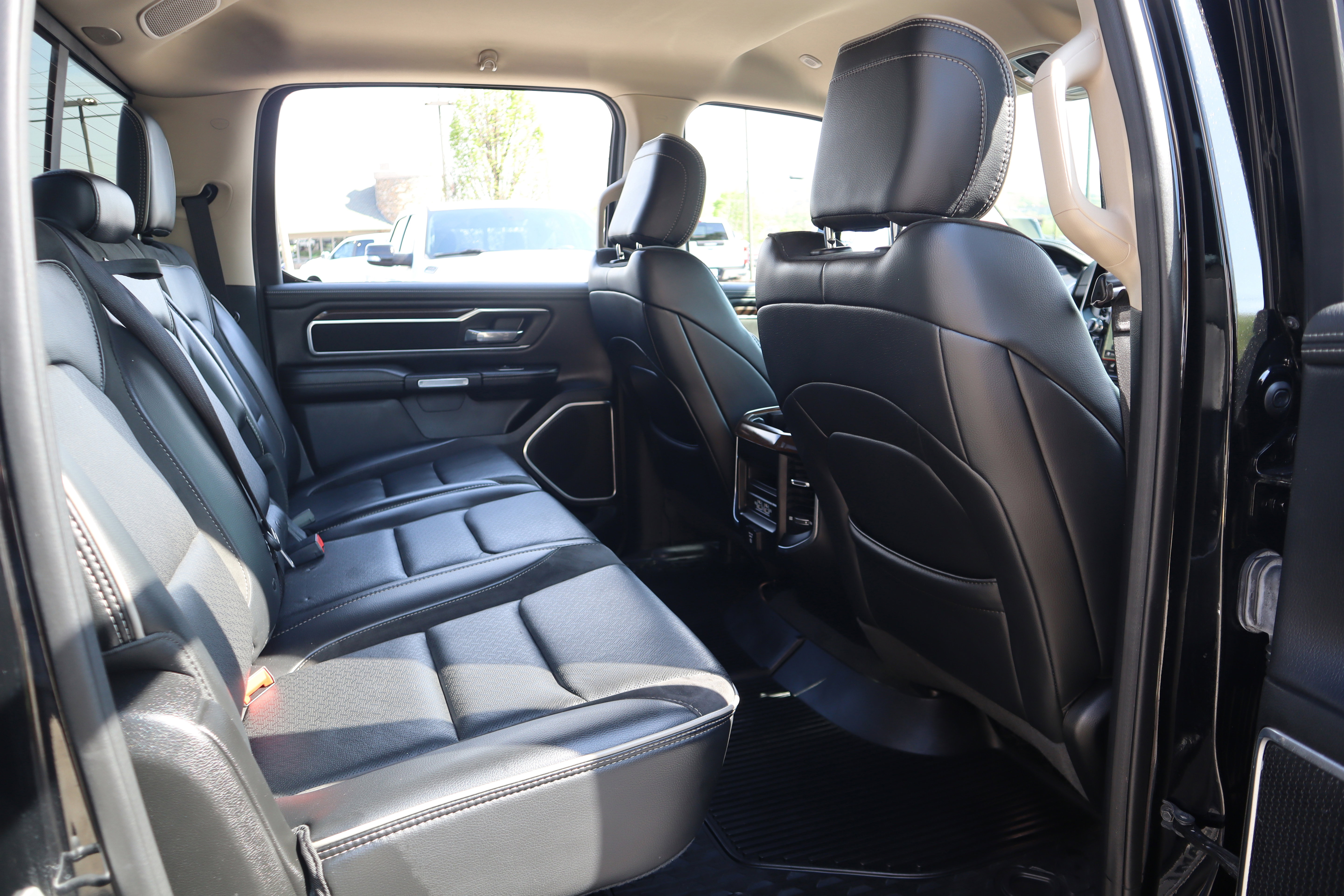 Used 2021 RAM 1500 Laramie image 32