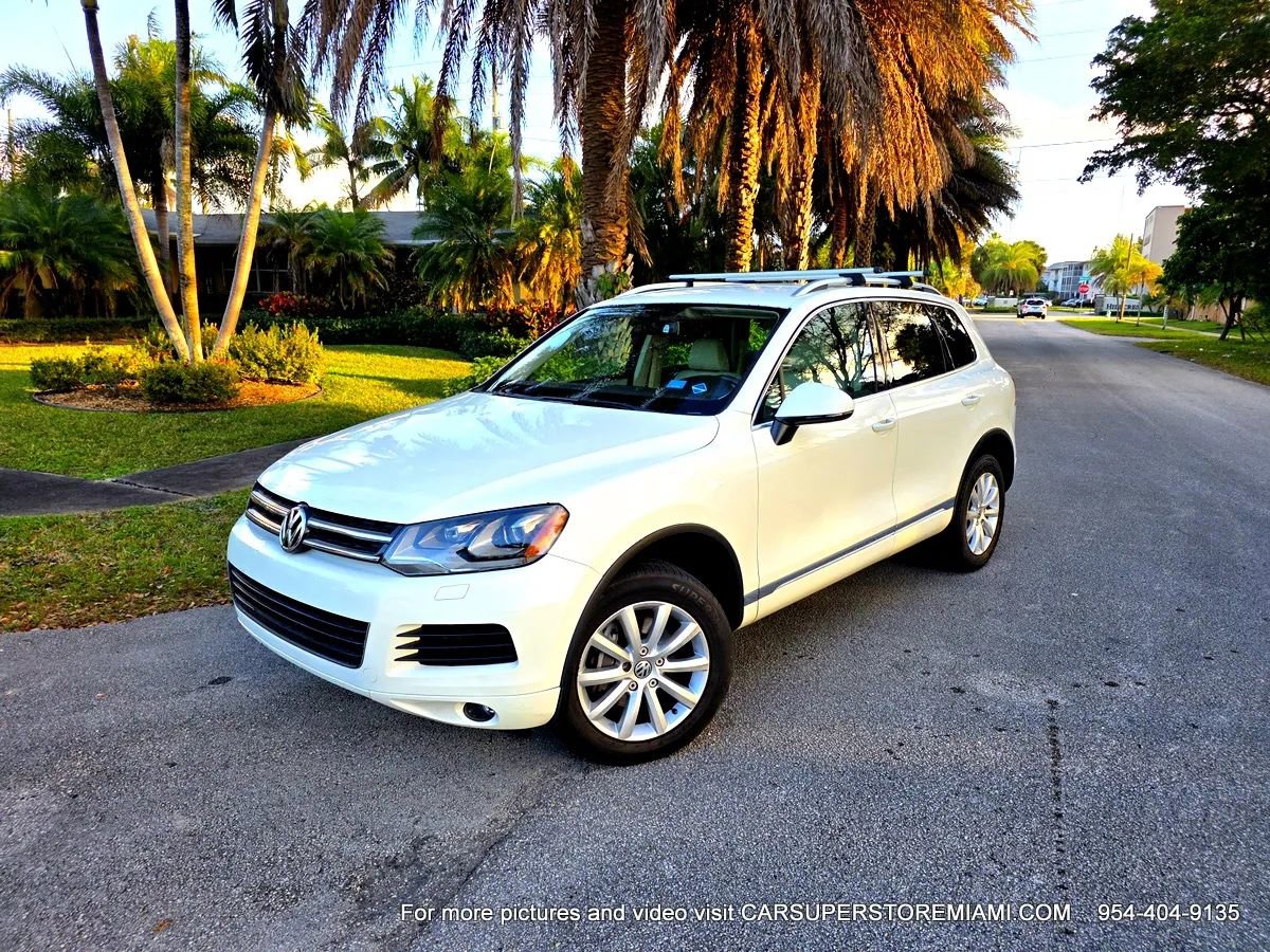 Used 2011 Volkswagen Touareg Sport image 5