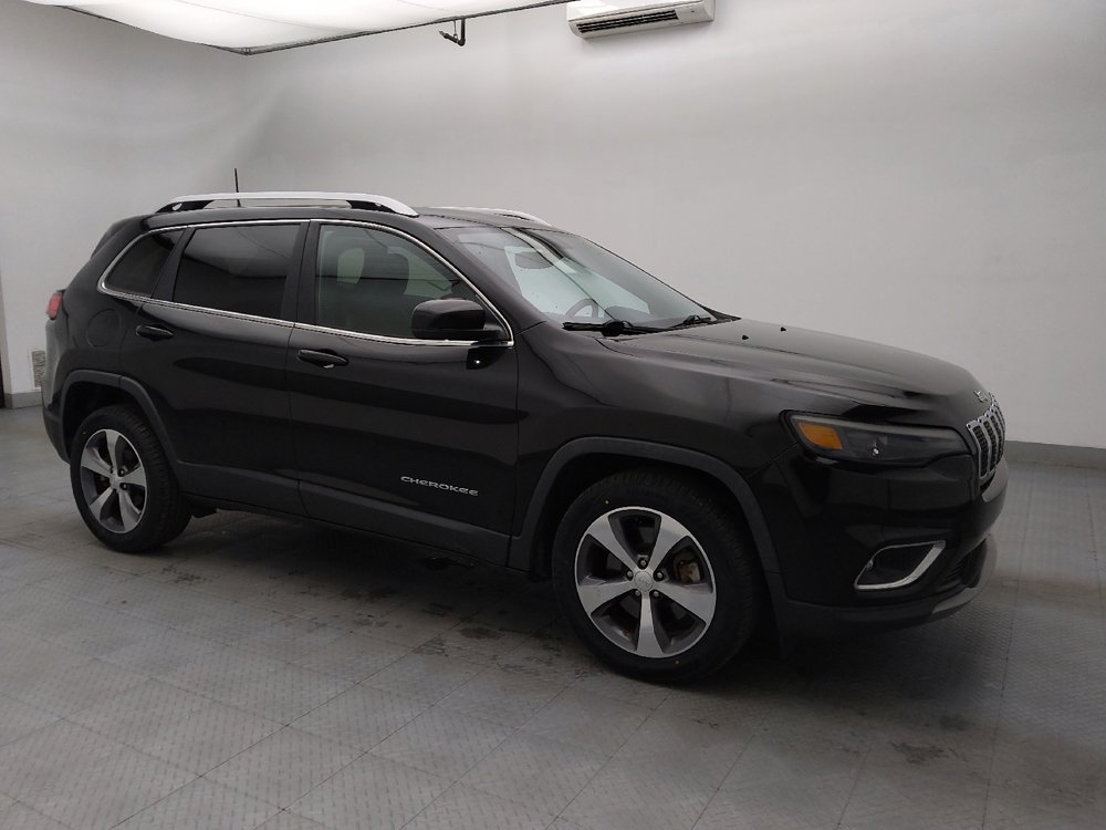 Used 2019 Jeep Cherokee Limited FWD image 11