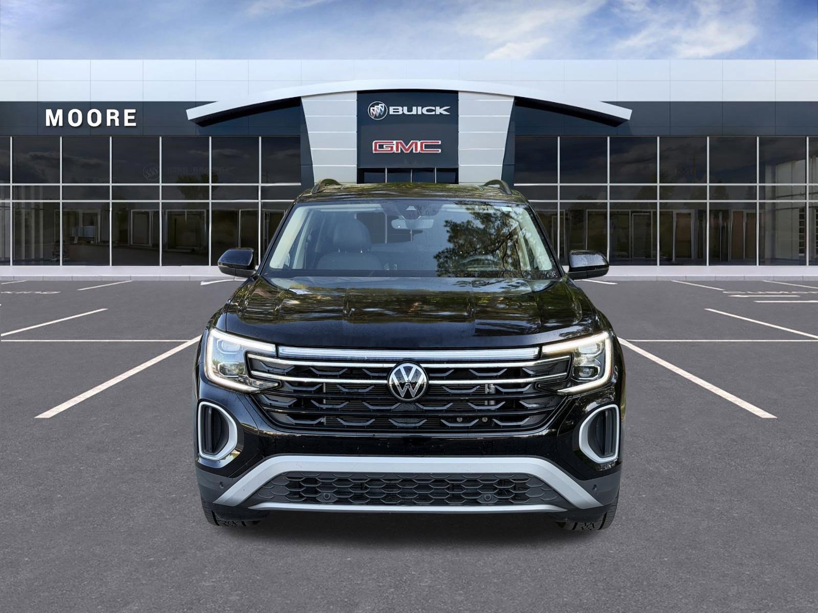 Used 2024 Volkswagen Atlas Peak Edition SEL image 3