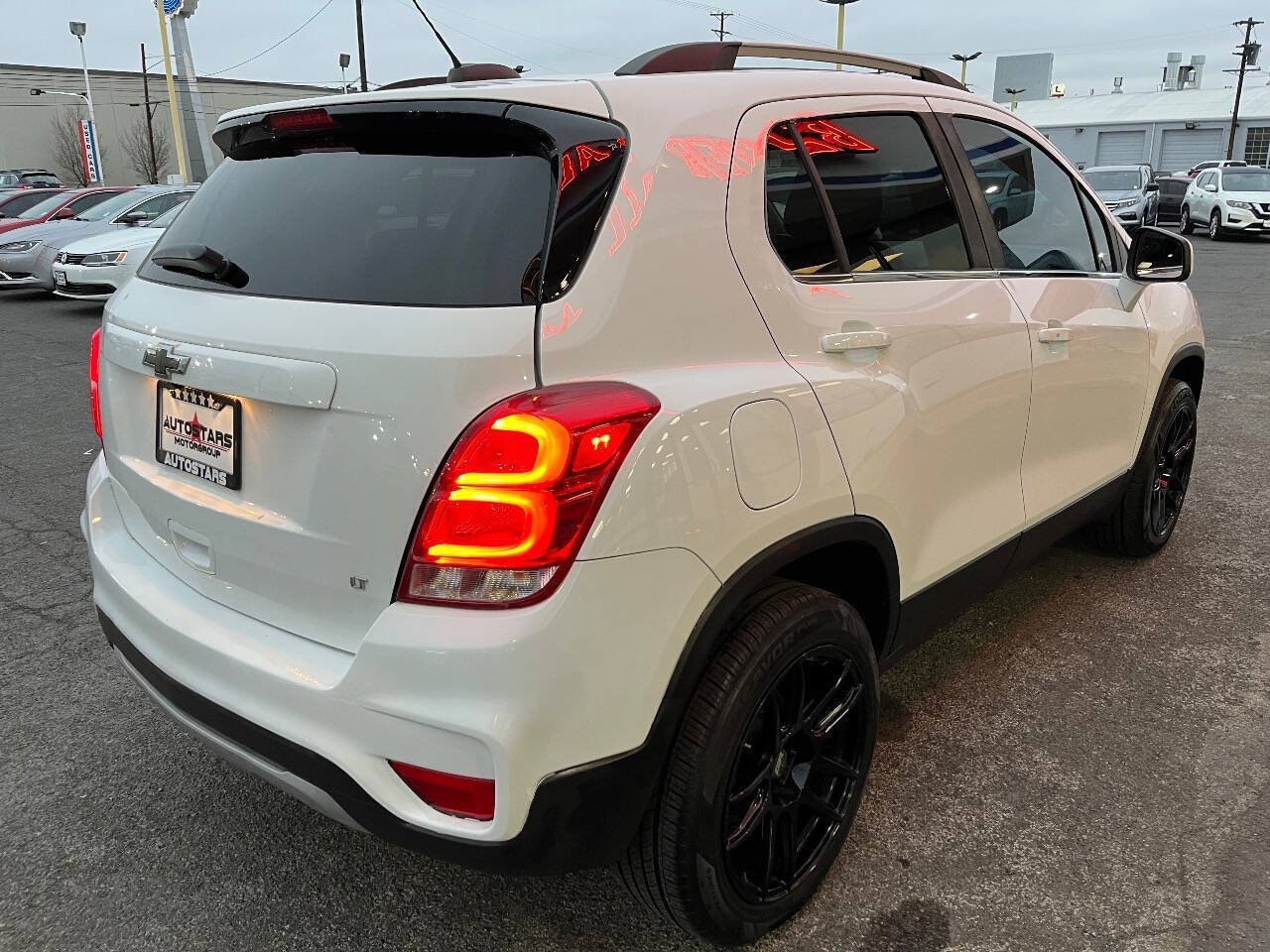 Used 2020 Chevrolet Trax LT w/ LT Convenience Package AWD/4WD image 5