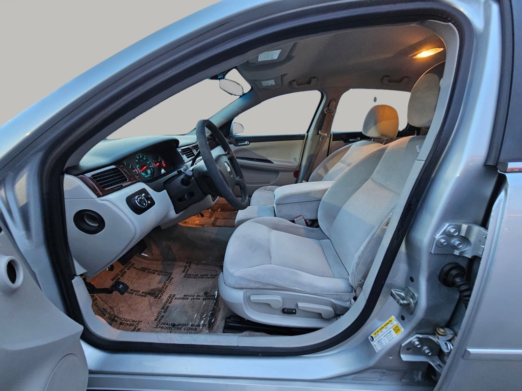 Used 2009 Chevrolet Impala LT image 19