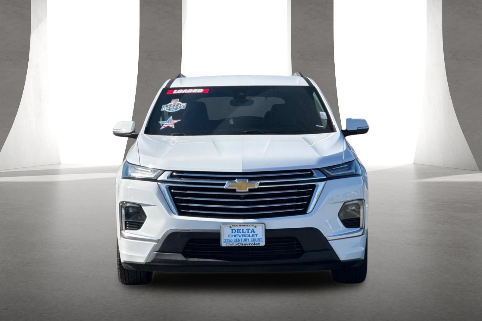 Used 2023 Chevrolet Traverse Premier FWD image 9