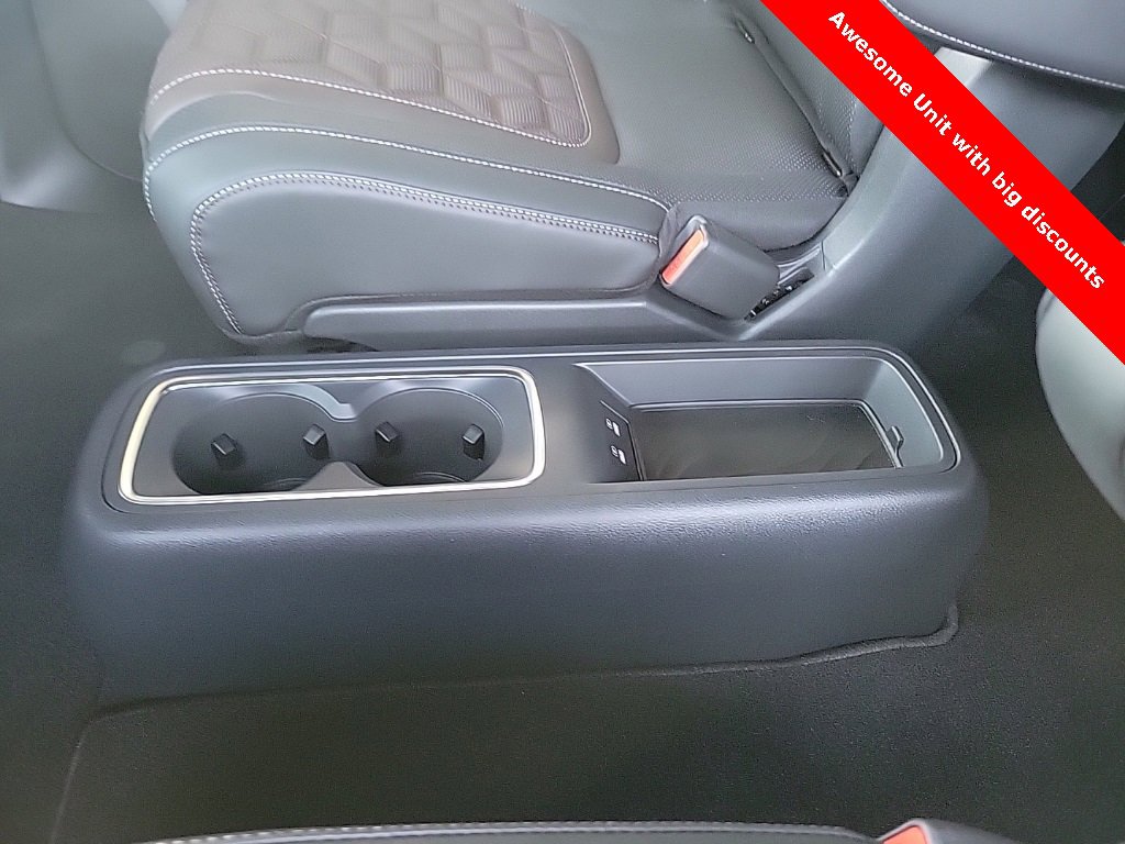 New 2025 Nissan Armada Platinum image 38