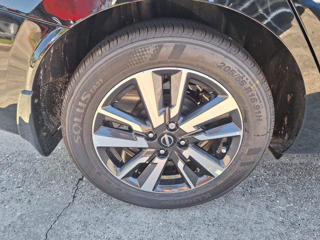 New 2025 Nissan Versa SV w/ Trunk Package image 25