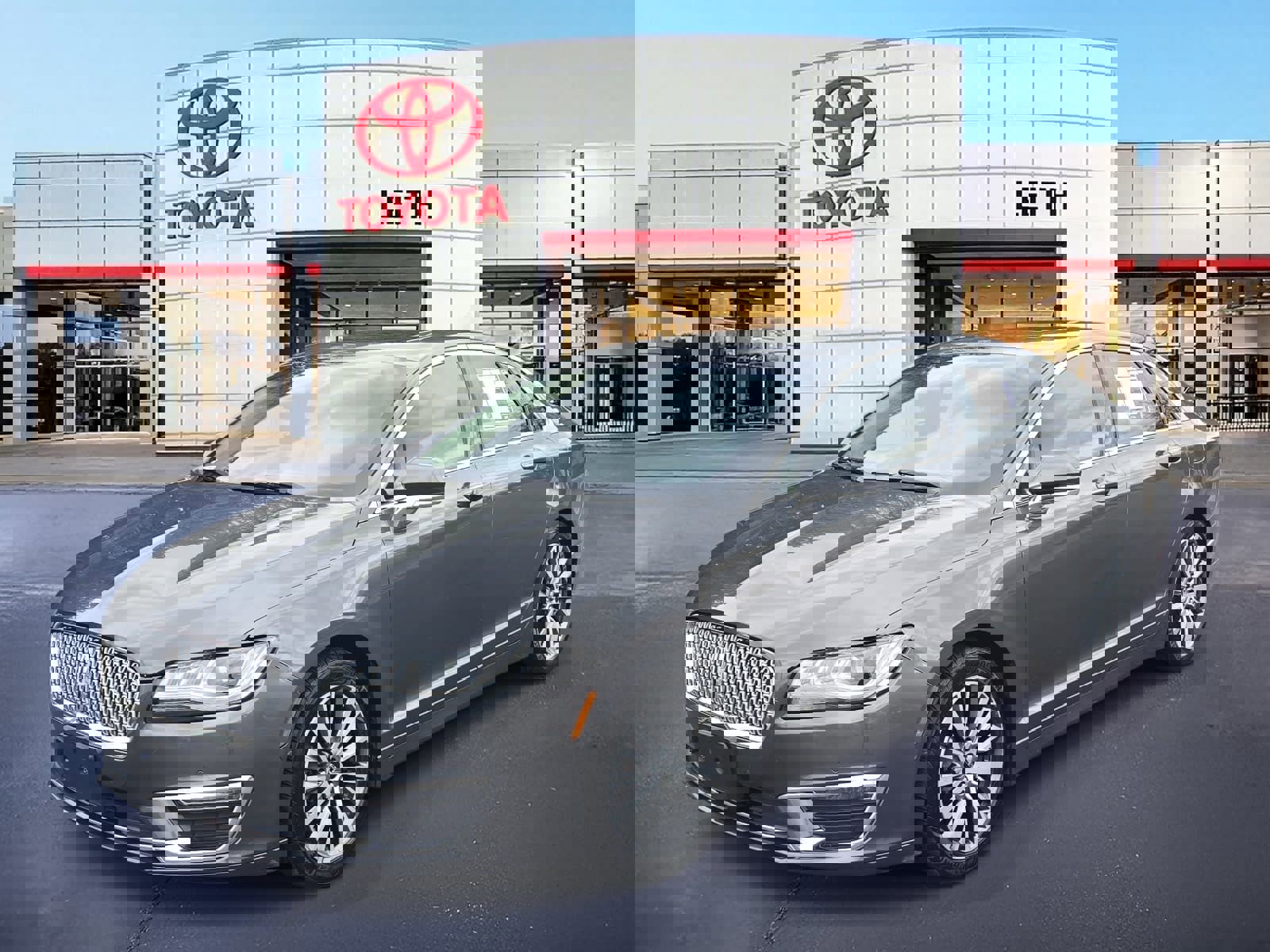 Used 2018 Lincoln MKZ Select w/ Technology Package image 1