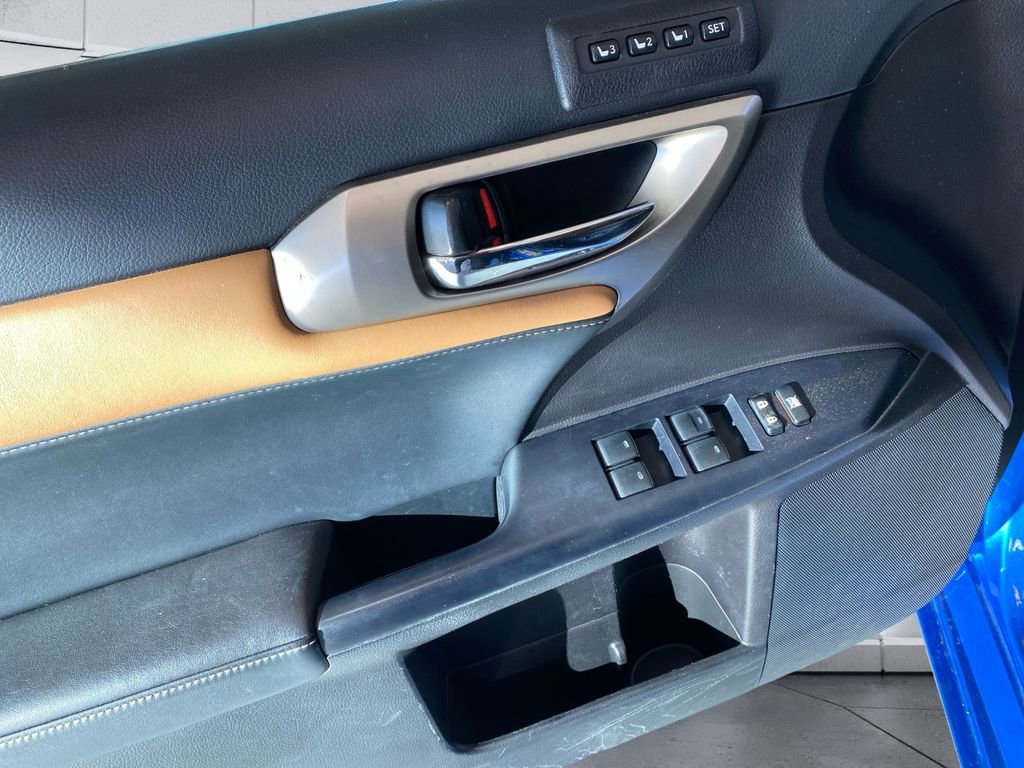 Used 2017 Lexus CT 200h image 12