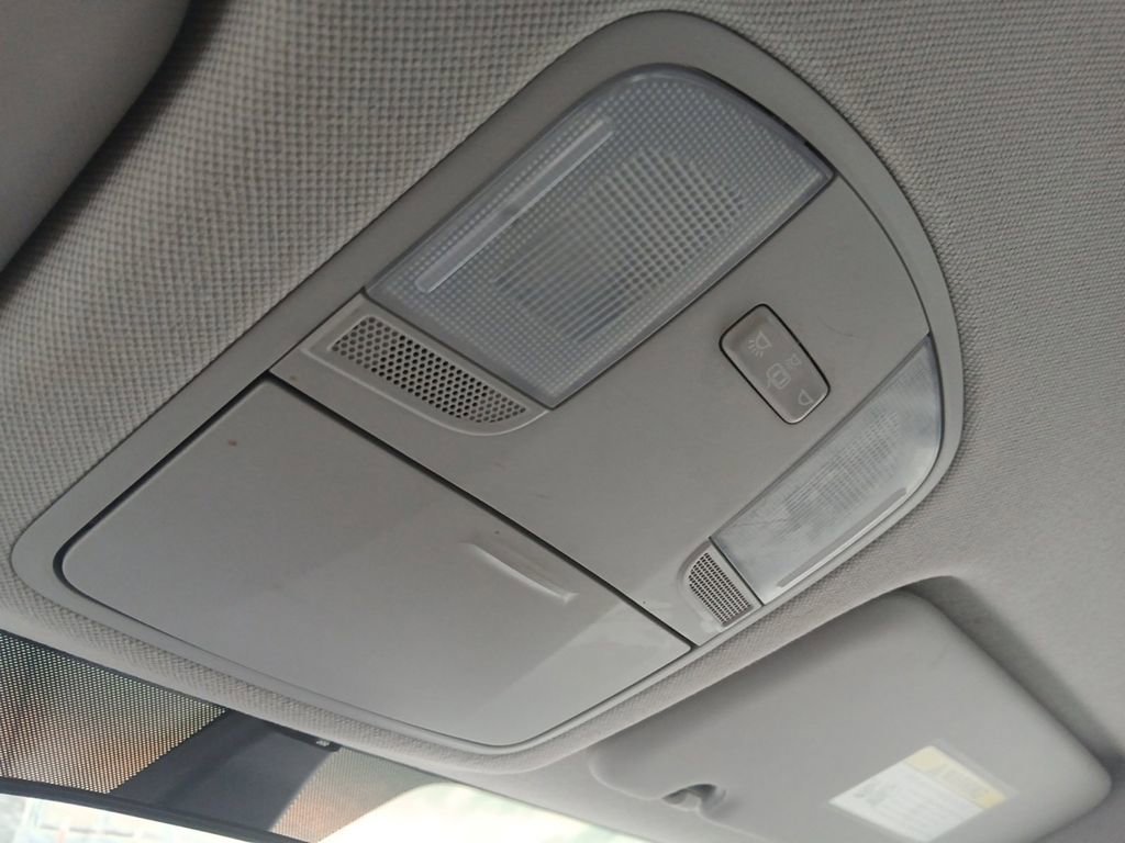 Used 2020 Hyundai Elantra SEL FWD image 21