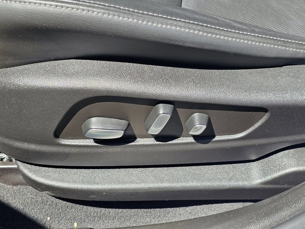 Used 2022 Cadillac XT6 Sport AWD/4WD image 38