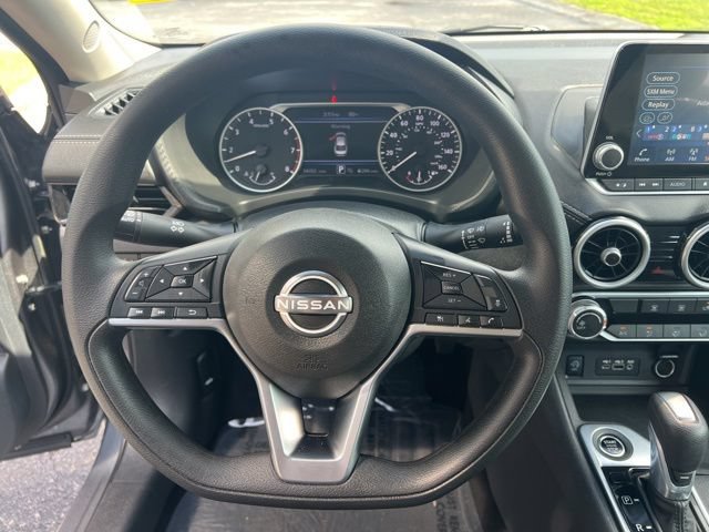 Used 2024 Nissan Sentra SV FWD image 10