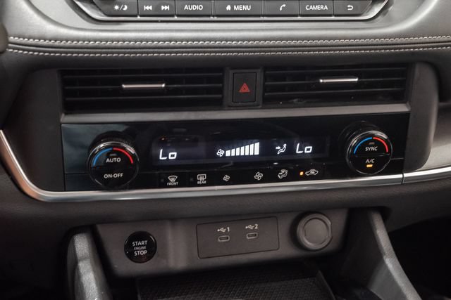 Used 2025 Nissan Rogue SV FWD image 18