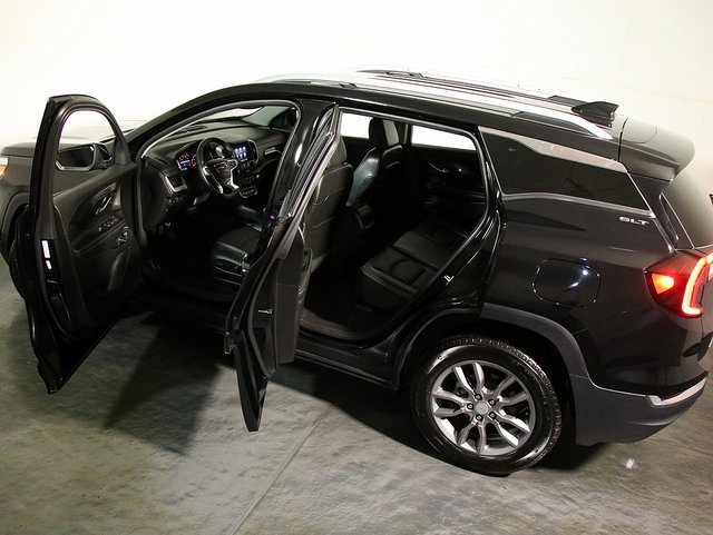 Used 2024 GMC Terrain SLT image 5