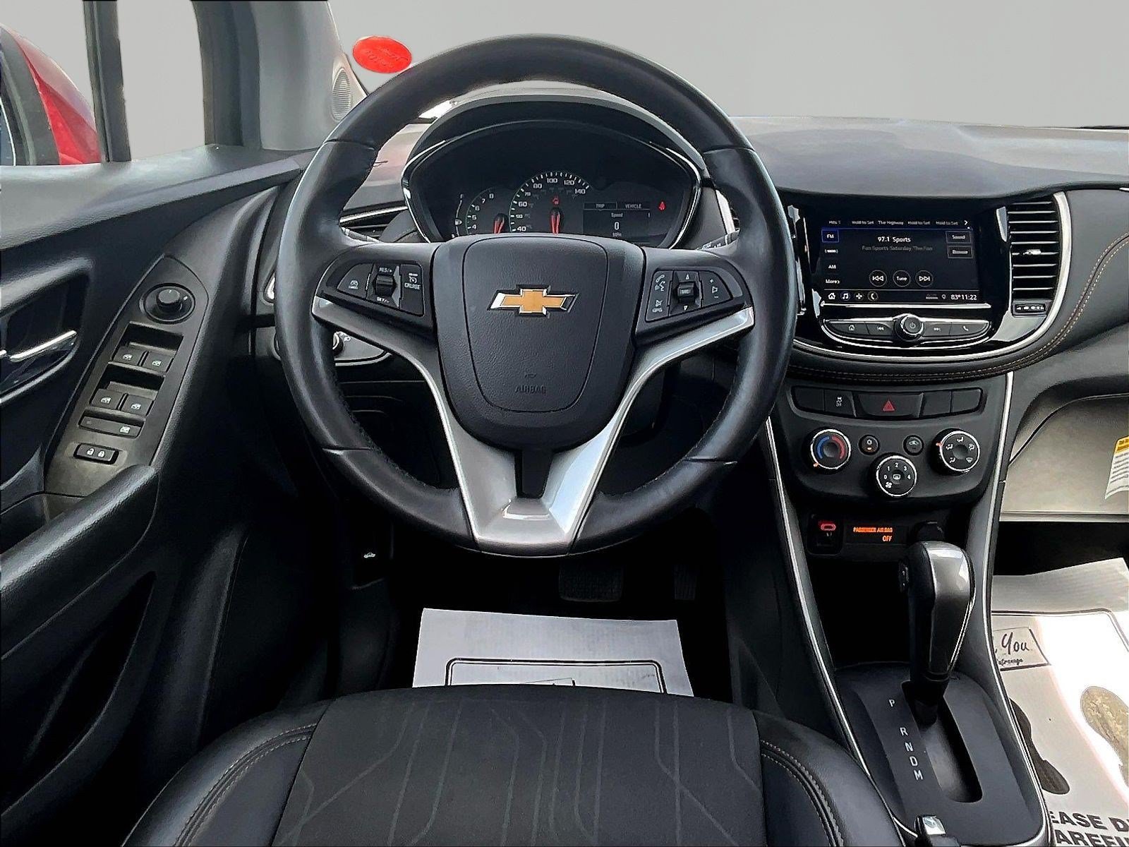 Used 2022 Chevrolet Trax LT w/ LT Convenience Package AWD/4WD image 8