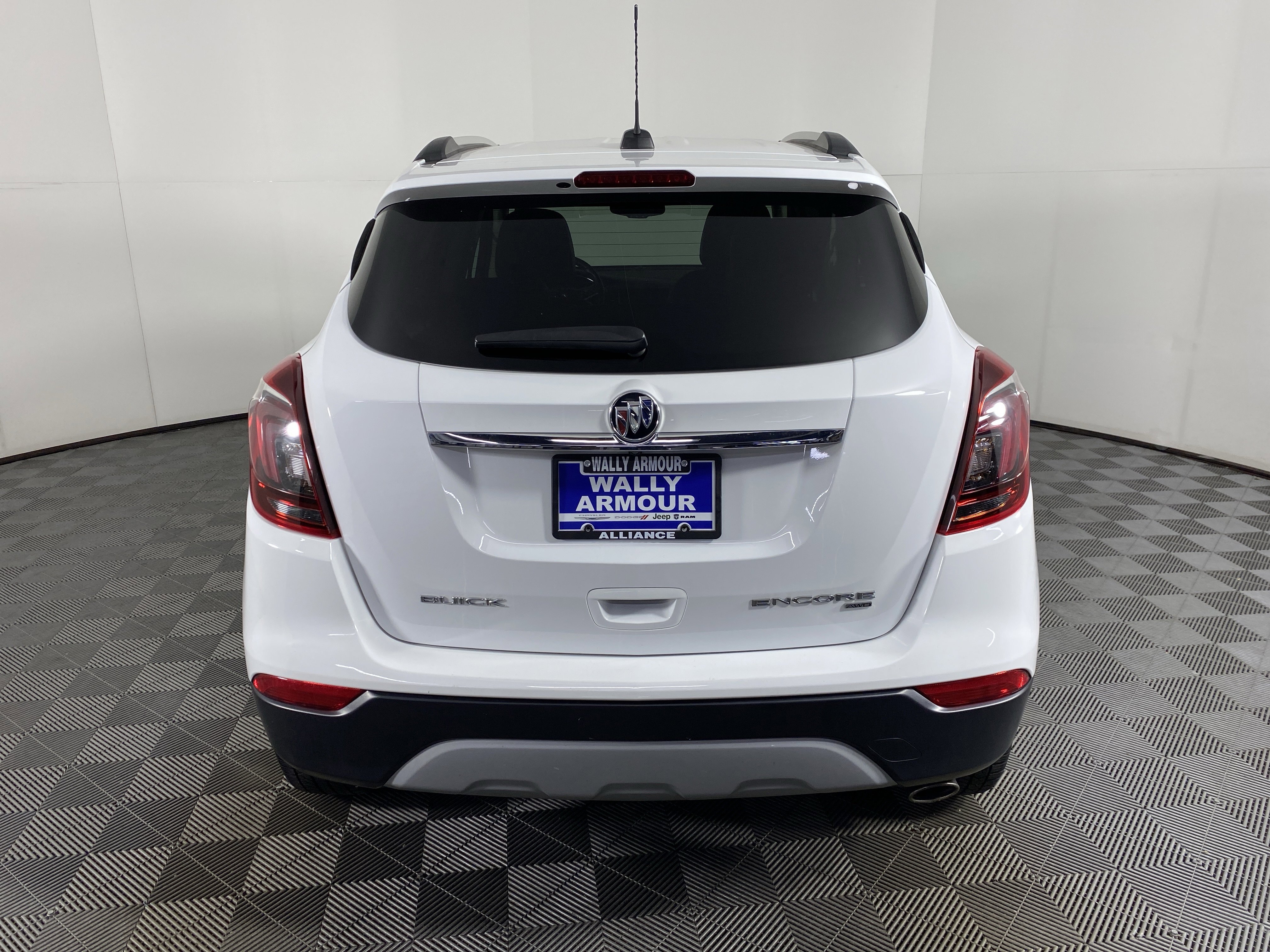 Used 2018 Buick Encore Preferred image 7
