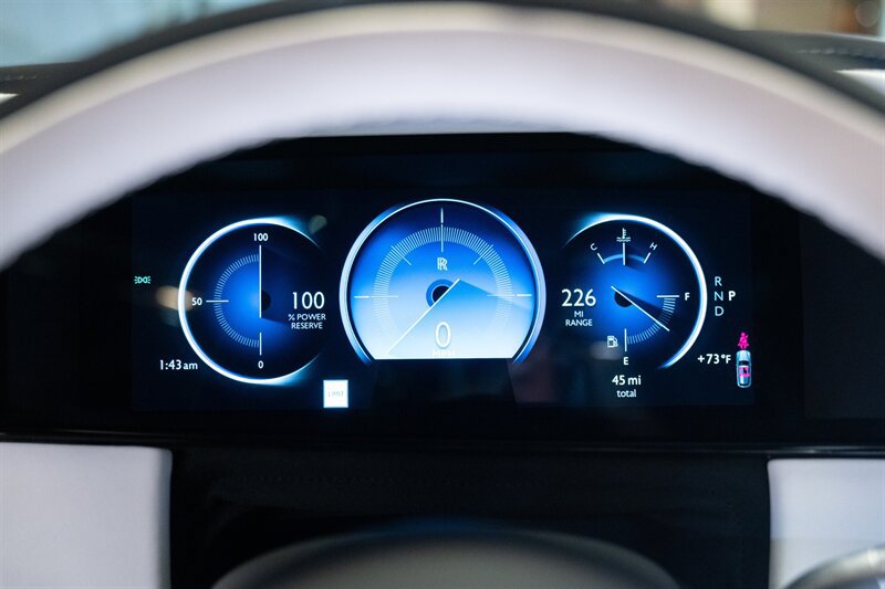 Used 2026 Rolls-Royce Cullinan AWD/4WD image 38