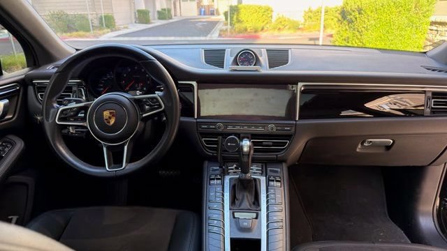 Used 2021 Porsche Macan AWD/4WD image 12