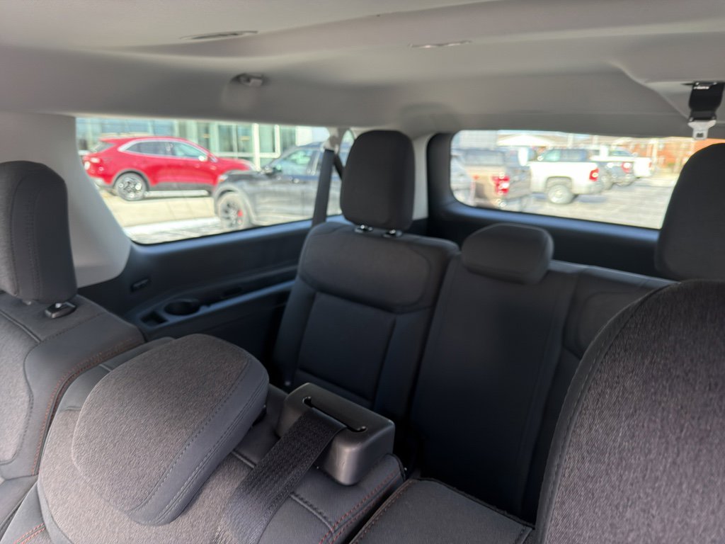 Used 2025 Ford Expedition Max Active AWD/4WD image 17