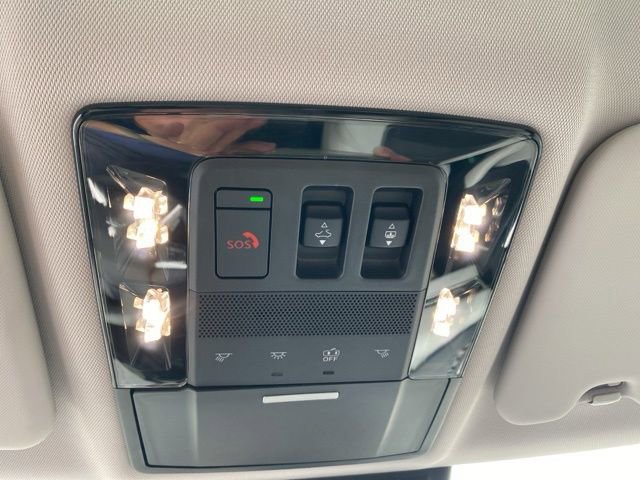 New 2025 Mitsubishi Outlander SE image 35