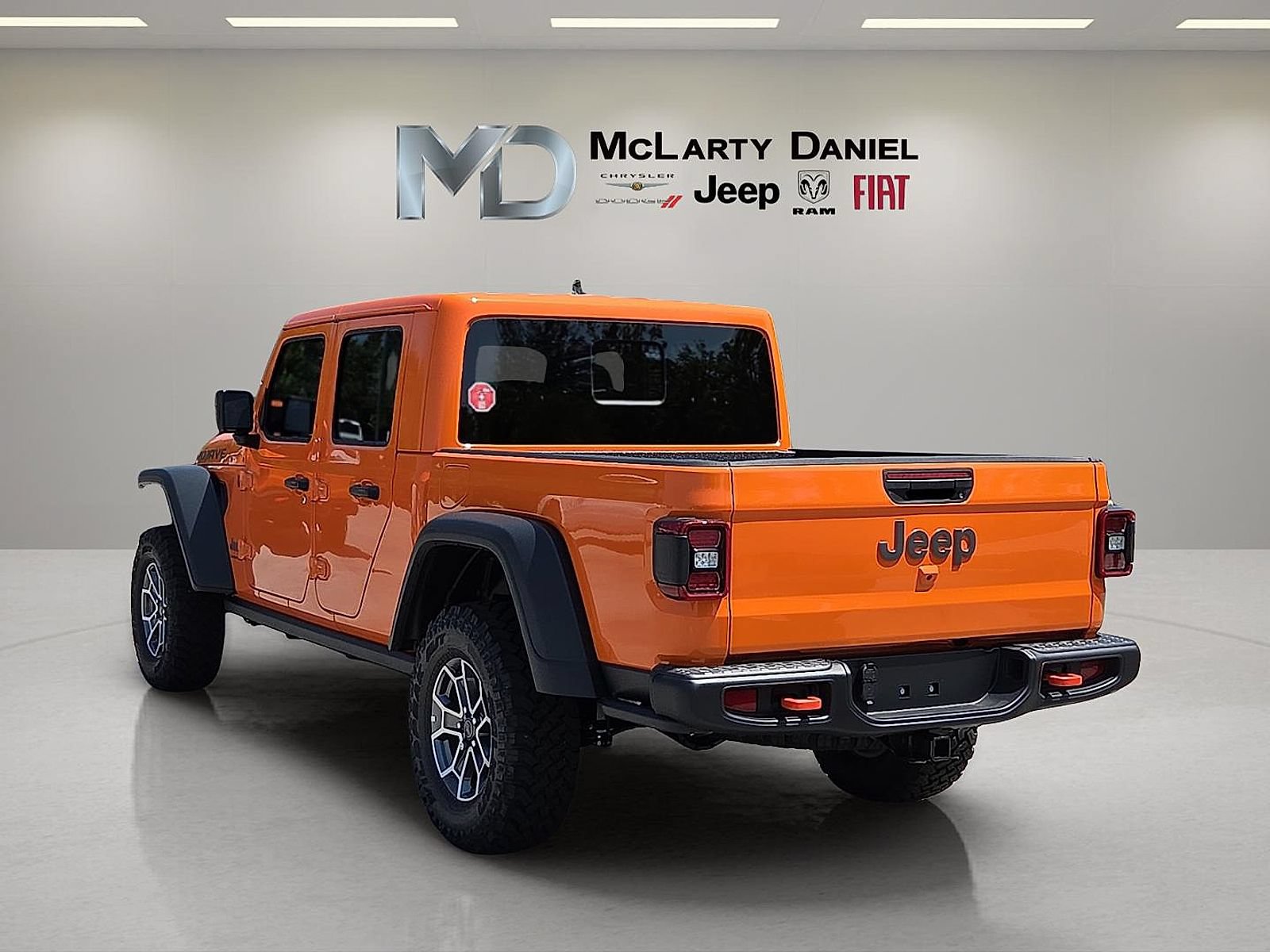 New 2025 Jeep Gladiator Mojave w/ Steel Bumper Group AWD/4WD image 4