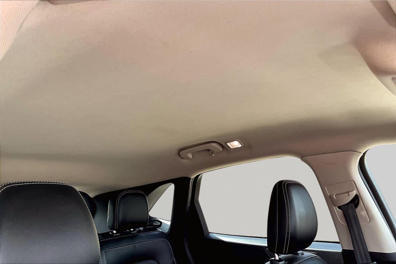 Used 2020 Ford Escape SEL FWD image 15