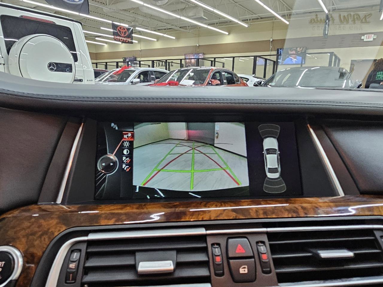 Used 2014 BMW 750Li image 33