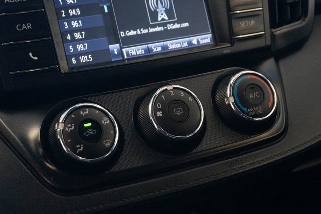 Used 2018 Toyota RAV4 LE image 24