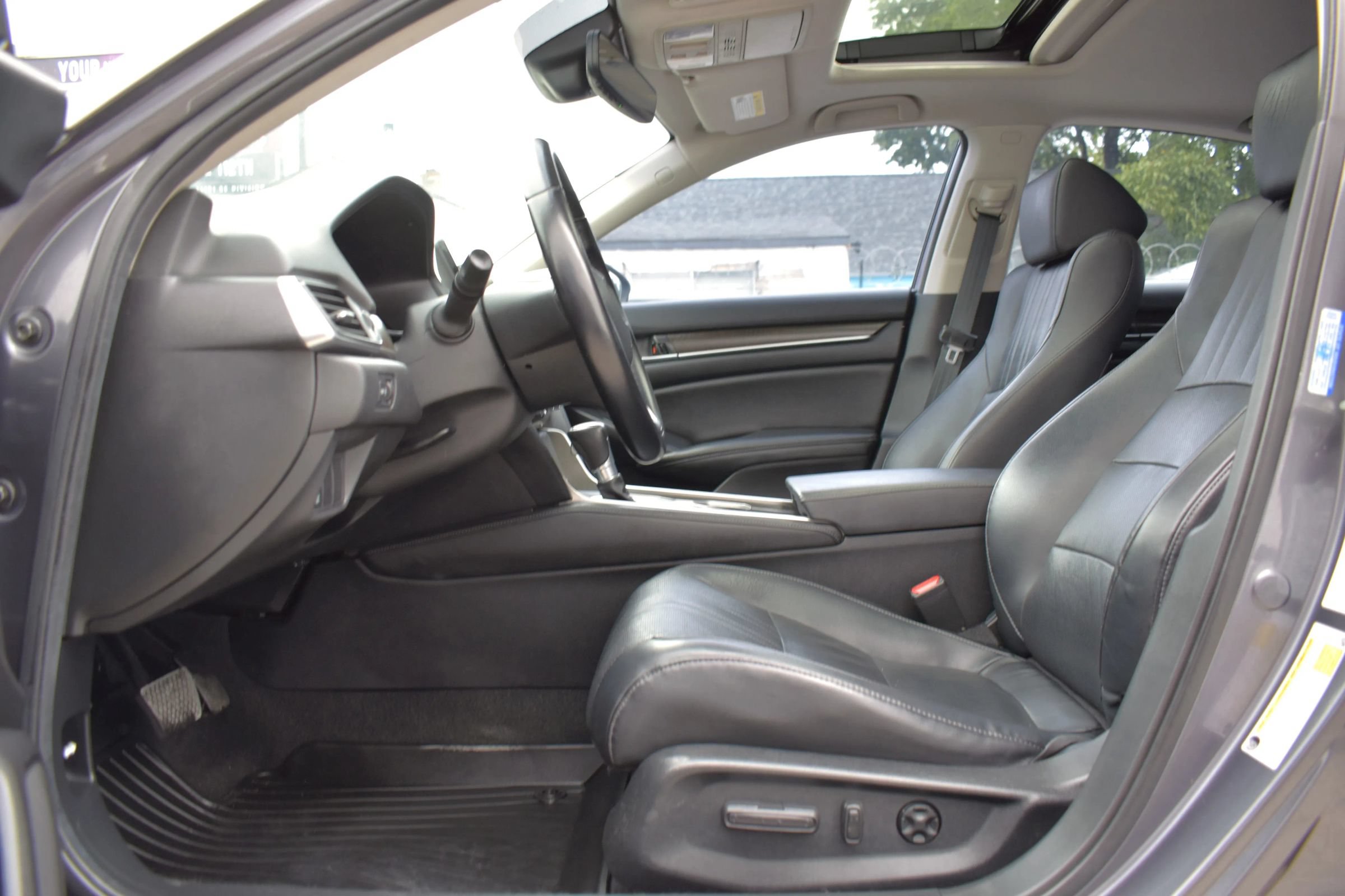 Used 2020 Honda Accord EX-L image 12