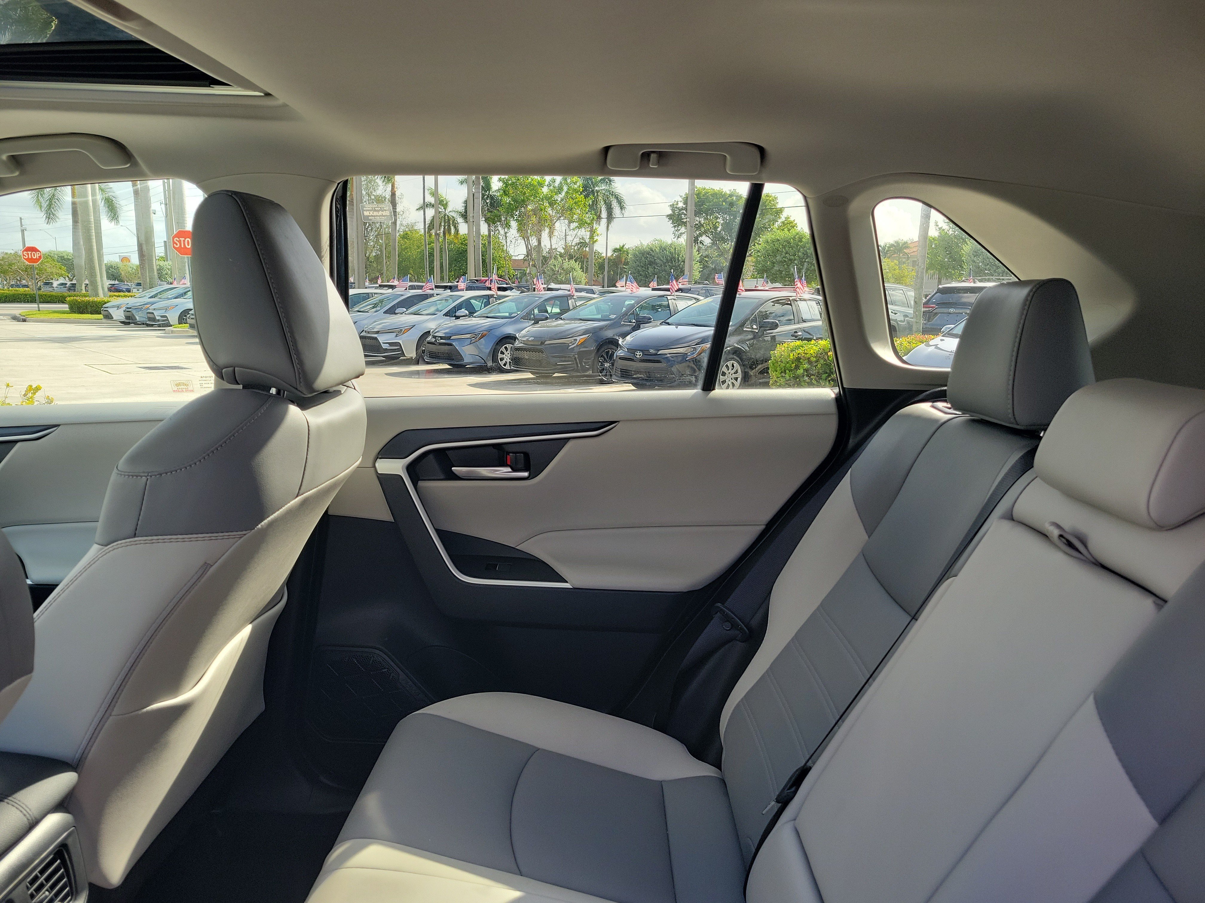 Used 2025 Toyota RAV4 XLE Premium w/ Weather Package FWD image 15
