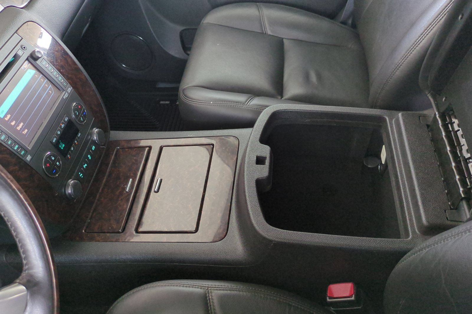 Used 2014 GMC Sierra 2500 Denali AWD/4WD image 31