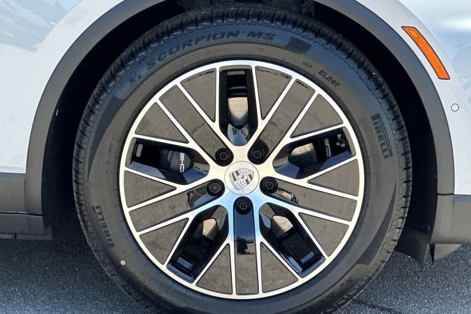 New 2026 Porsche Macan Electric RWD image 43