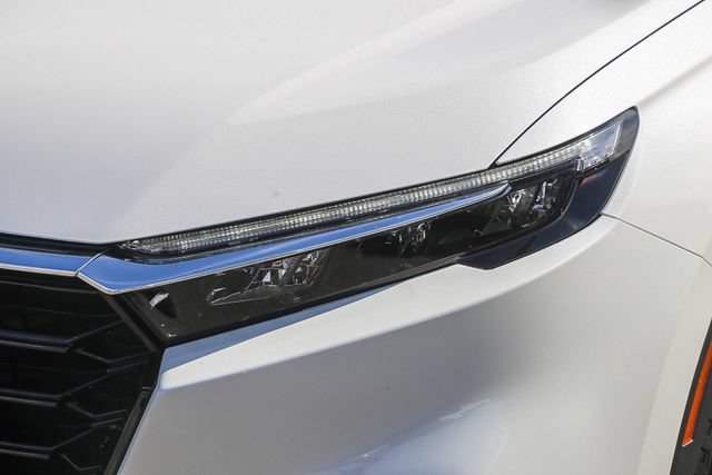 Used 2025 Honda CR-V EX image 8