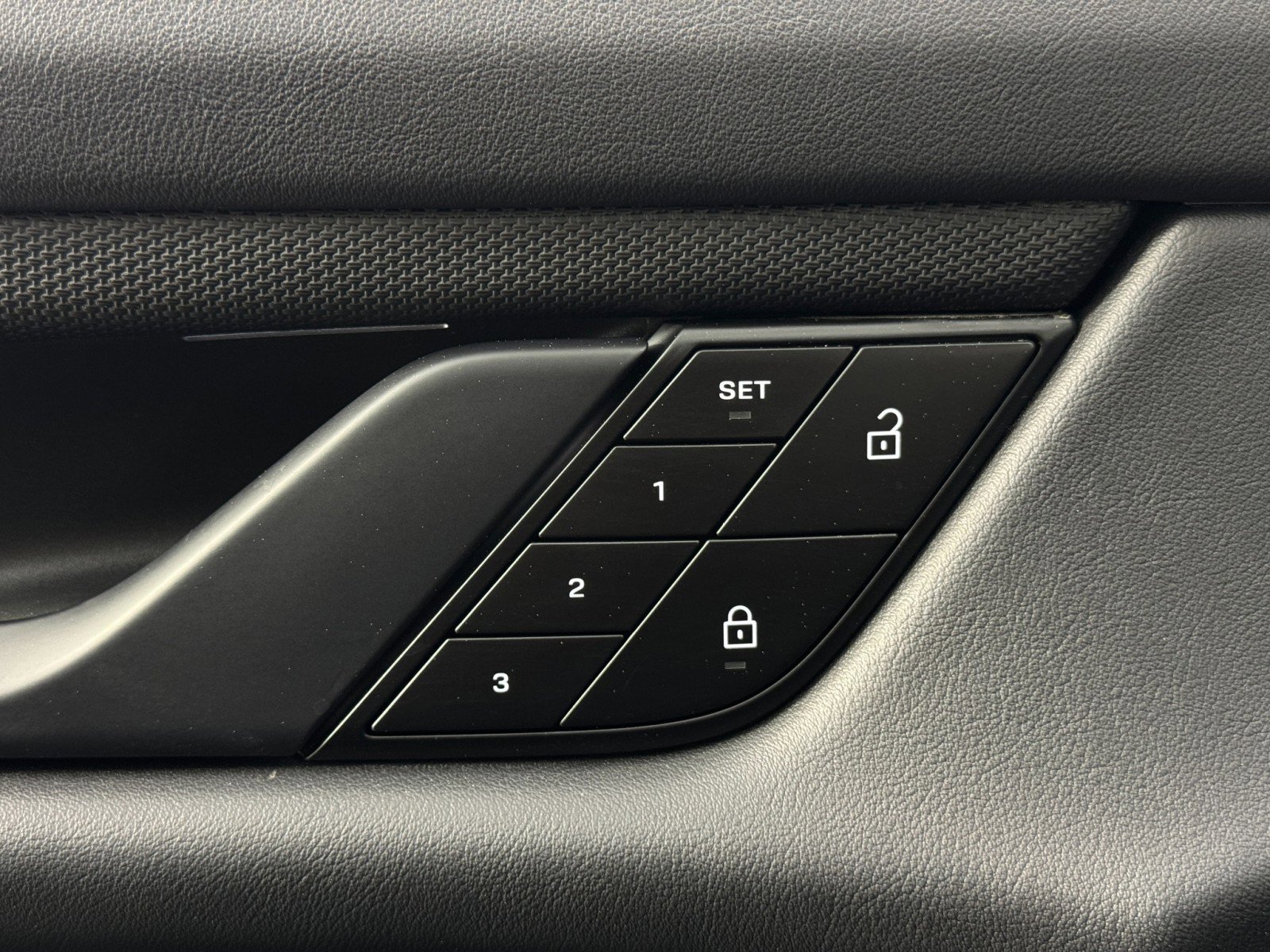 Used 2023 Porsche Taycan 4 Cross Turismo w/ Premium Package image 18