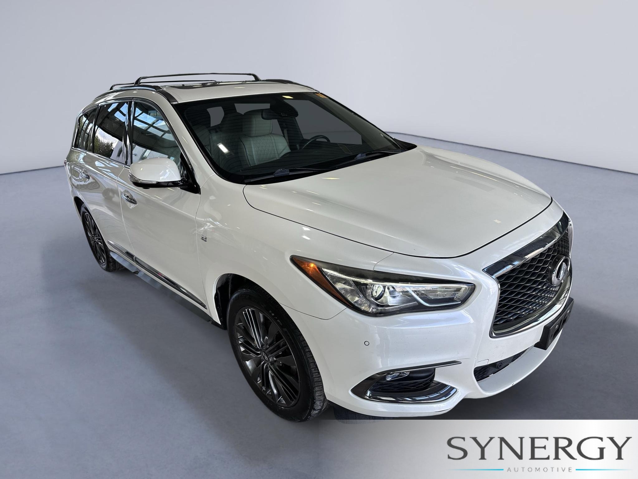 Used 2019 INFINITI QX60 Luxe w/ Limited Package FWD image 4