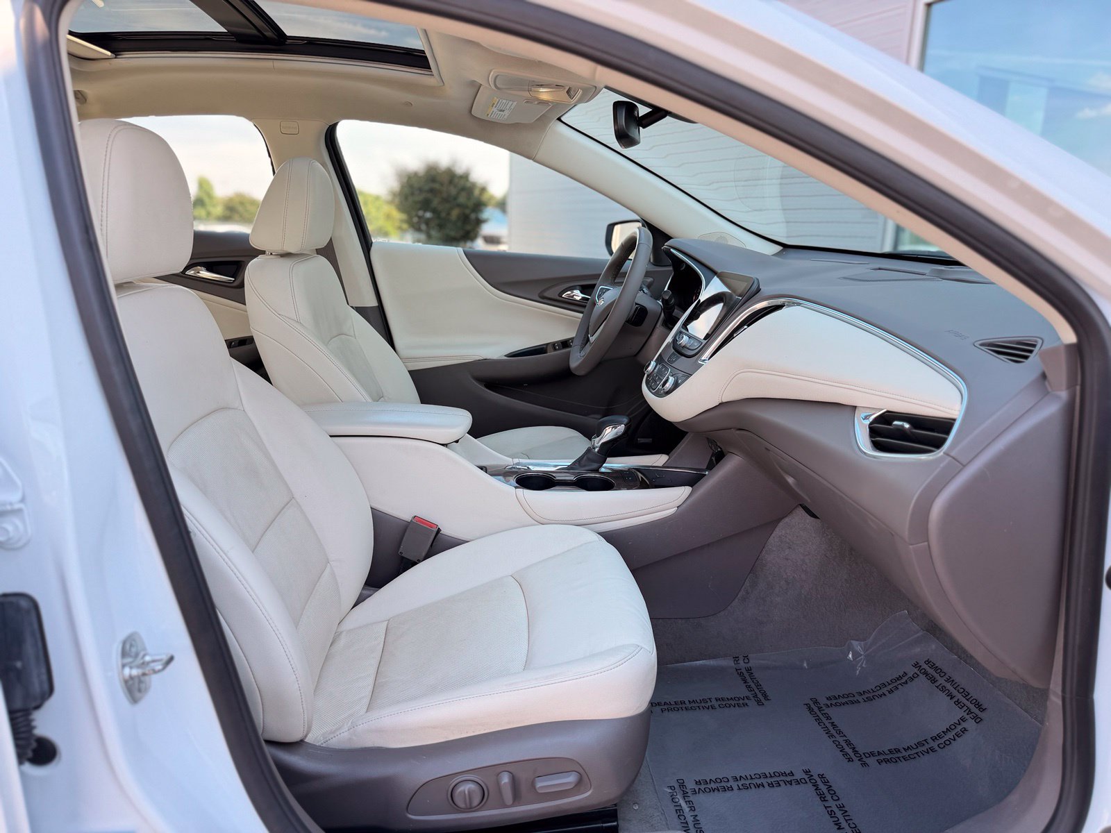 Used 2024 Chevrolet Malibu LT FWD image 20