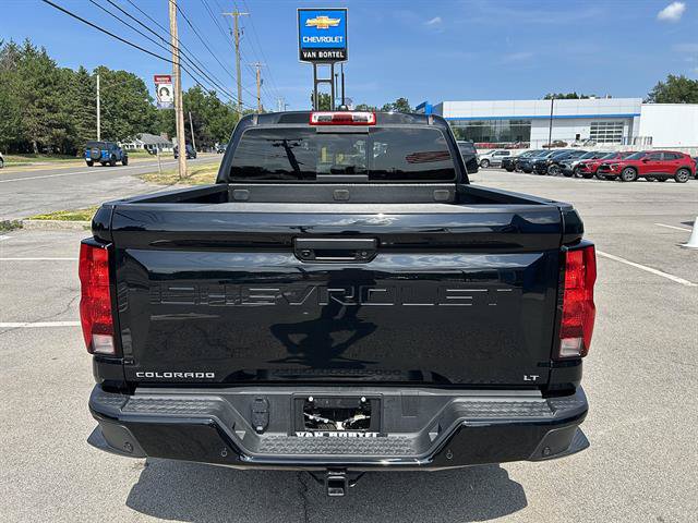Certified 2024 Chevrolet Colorado LT w/ LT Convenience Package II AWD/4WD image 4