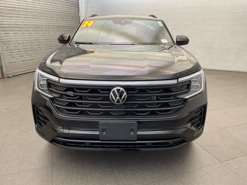 Used 2024 Volkswagen Atlas Cross Sport SEL R-Line AWD/4WD image 3