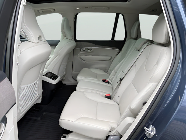 Used 2023 Volvo XC90 B6 Core w/ Protection Package Premier AWD/4WD image 28