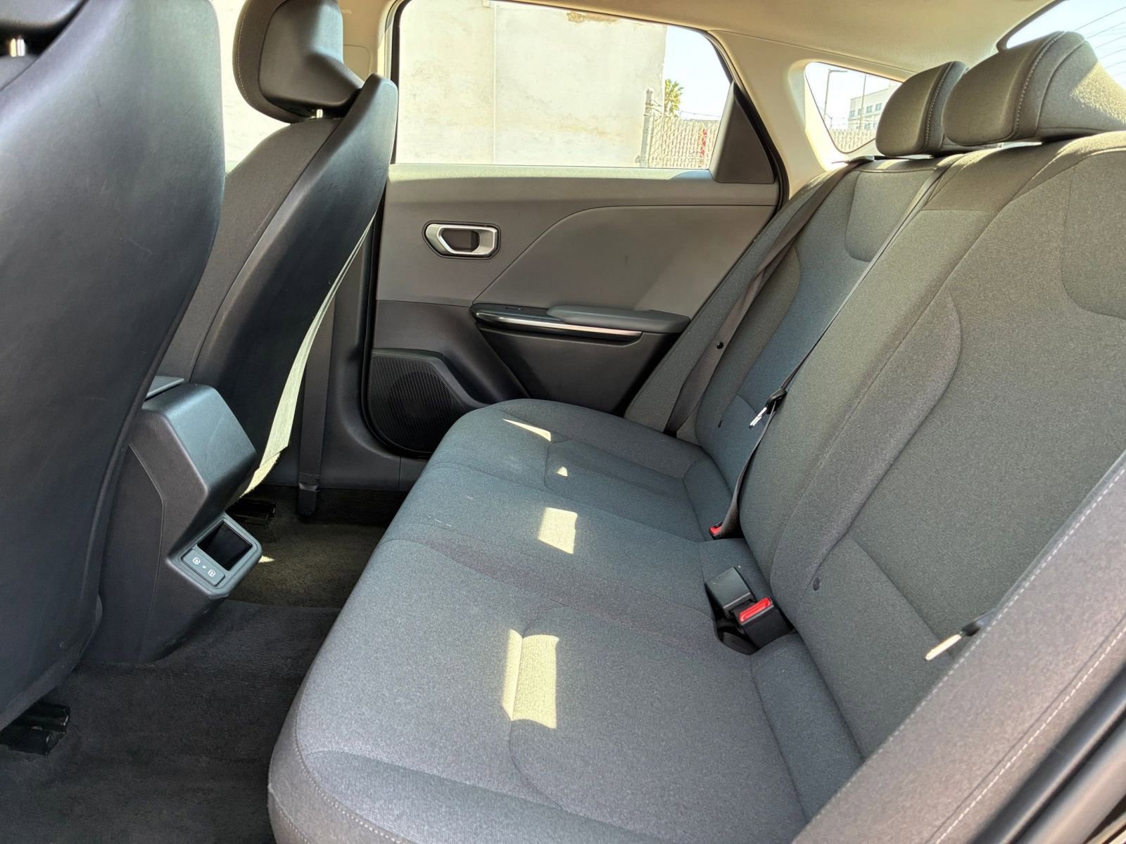 Used 2025 Kia K4 LXS image 24