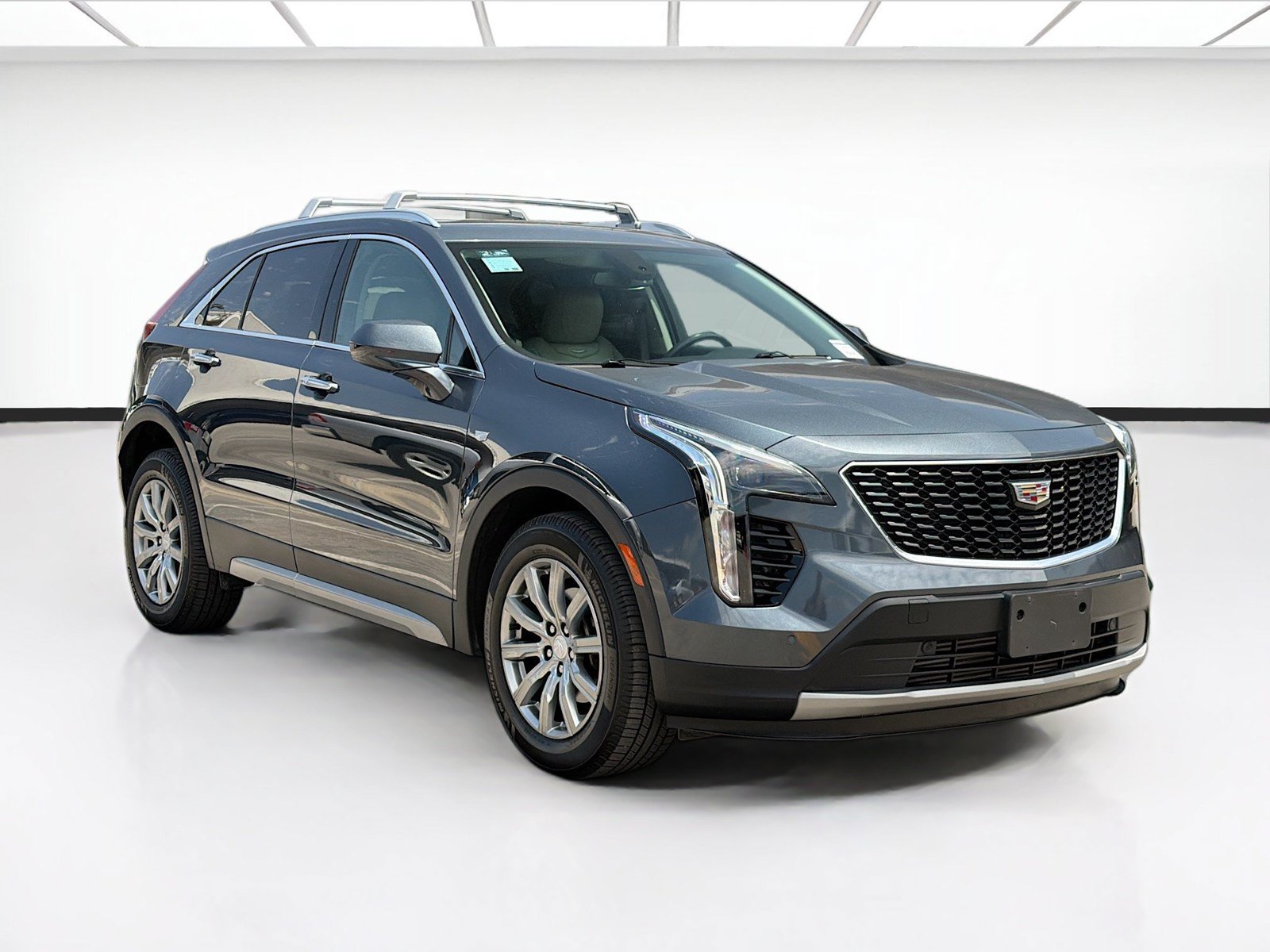 Used 2019 Cadillac XT4 Premium Luxury AWD/4WD image 3