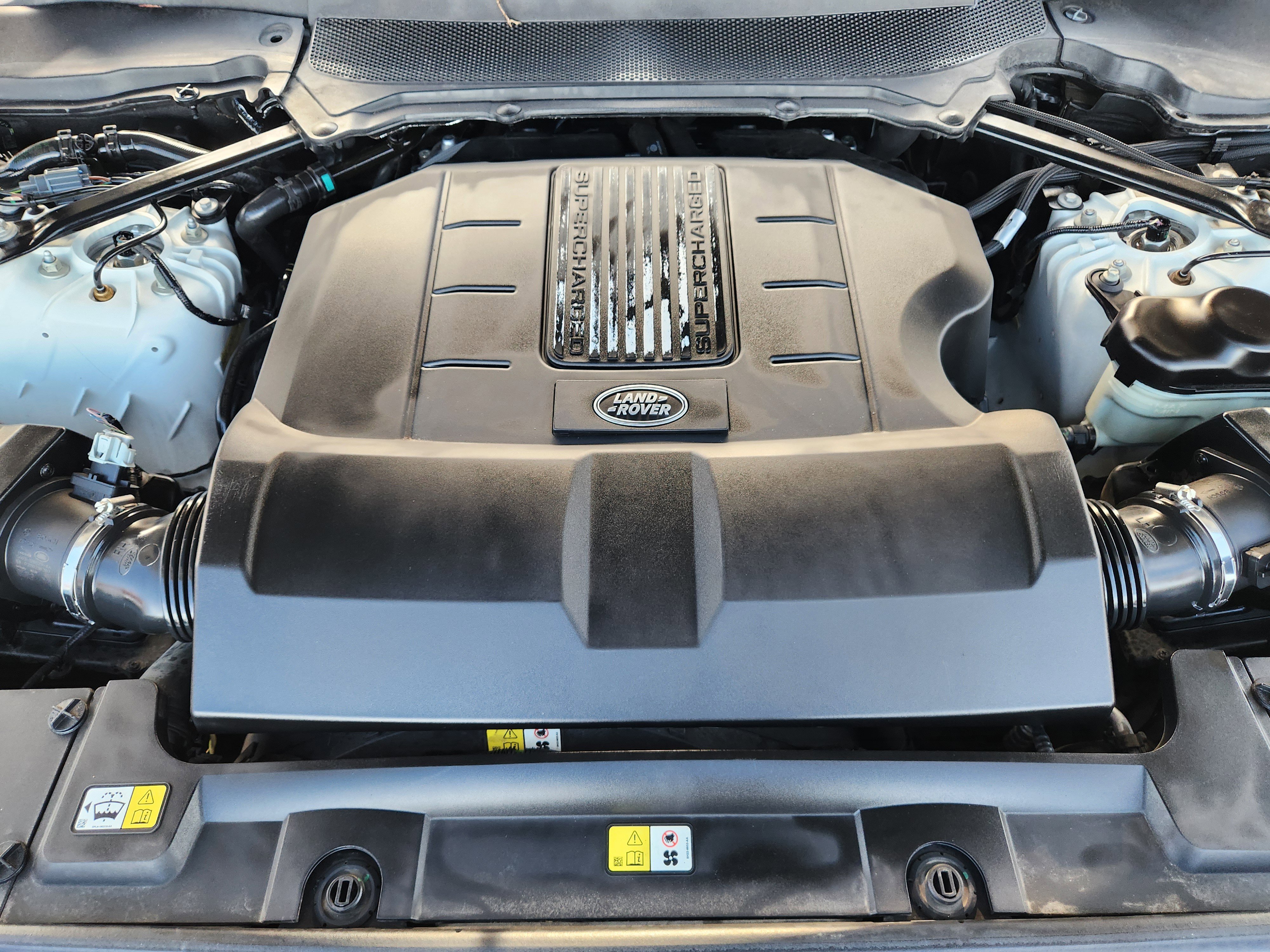 Used 2017 Land Rover Range Rover Sport image 32