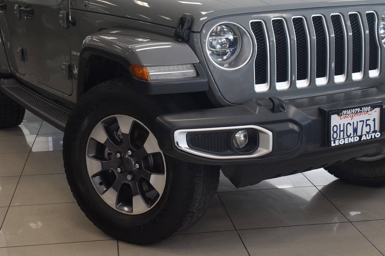 Used 2018 Jeep Wrangler Unlimited Sahara AWD/4WD image 8