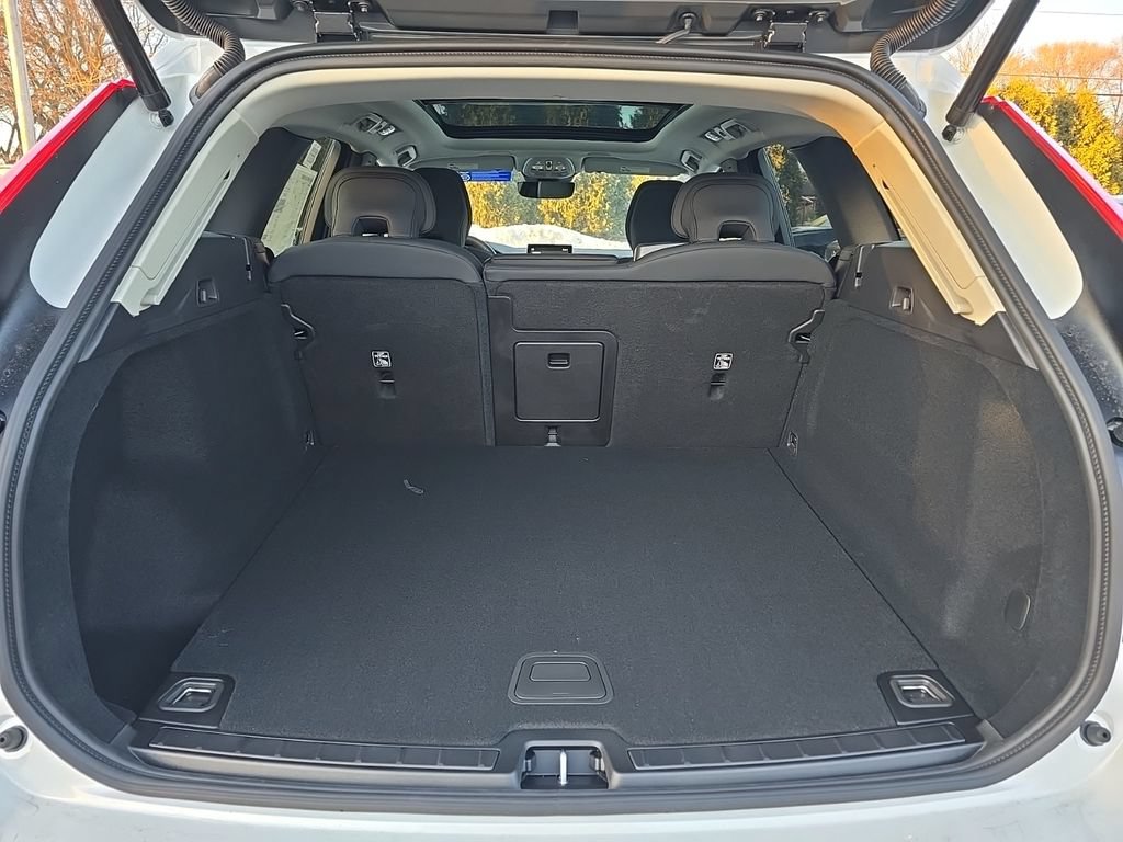 New 2026 Volvo XC60 B5 Core w/ Climate Package AWD/4WD image 23