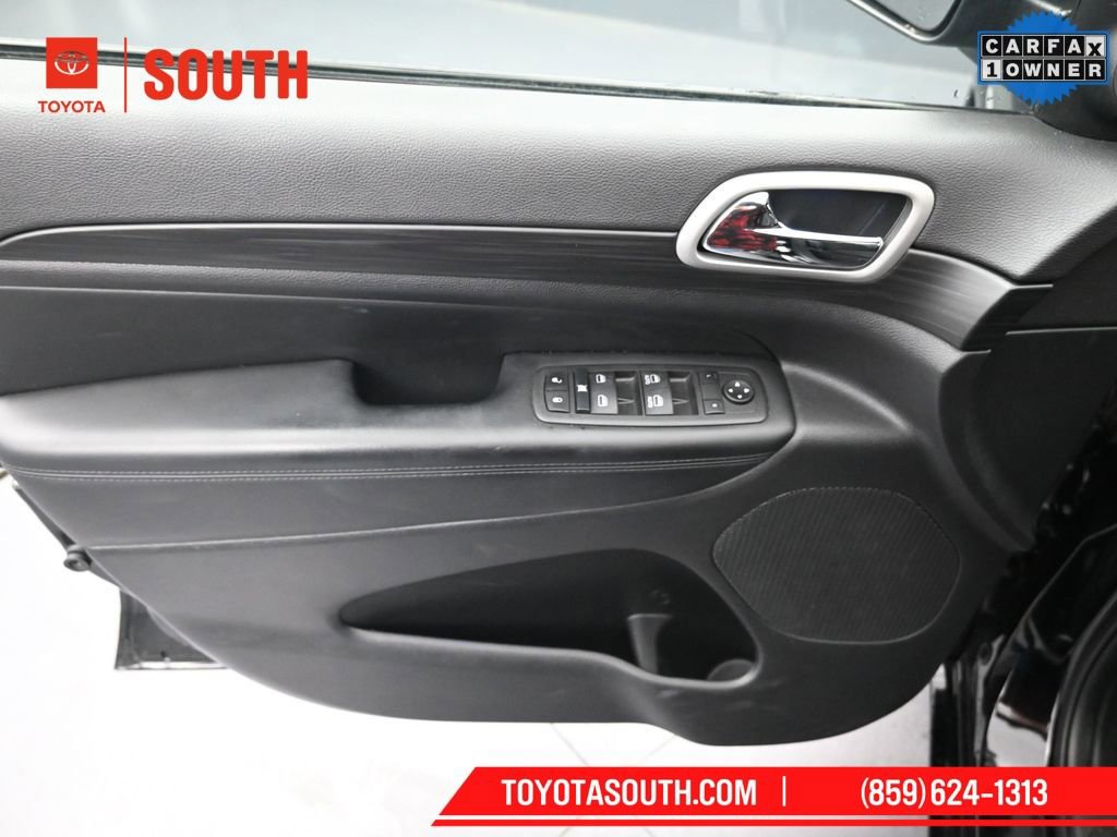 Used 2022 Jeep Grand Cherokee Laredo X image 27