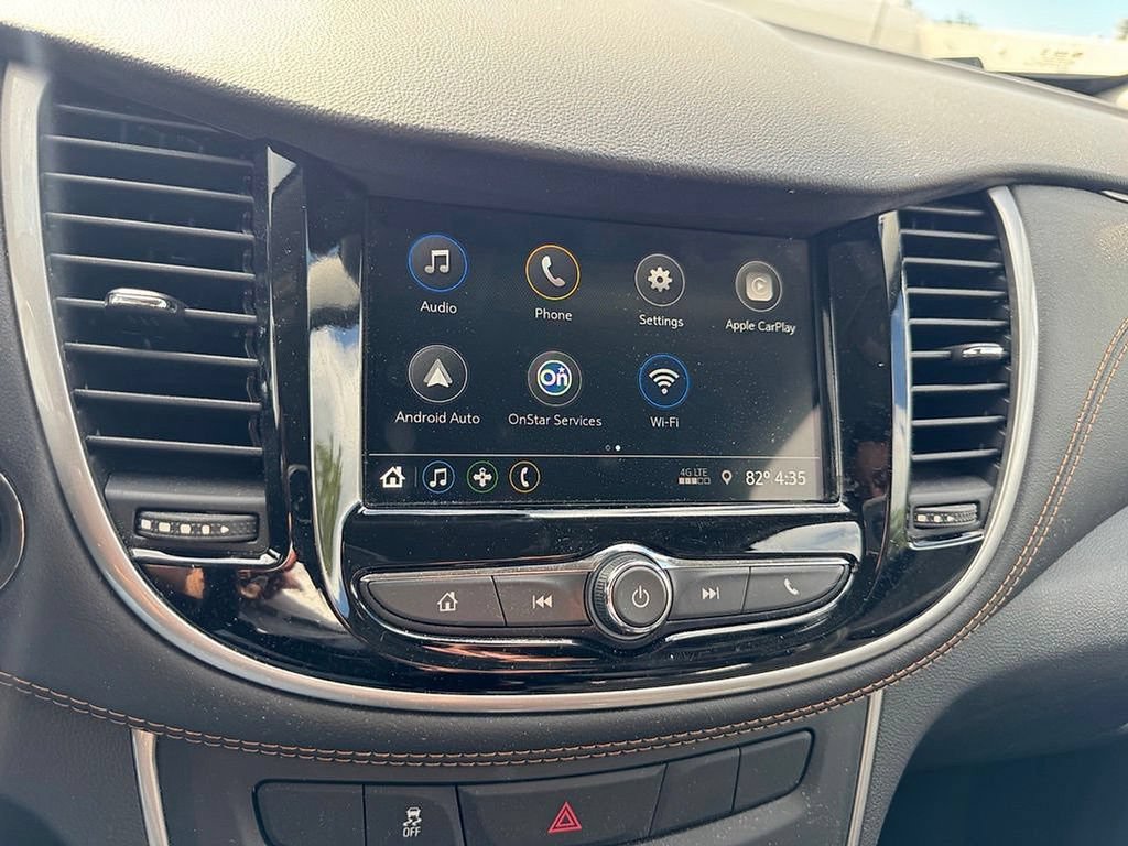 Used 2019 Chevrolet Trax LT w/ LT Convenience Package AWD/4WD image 16